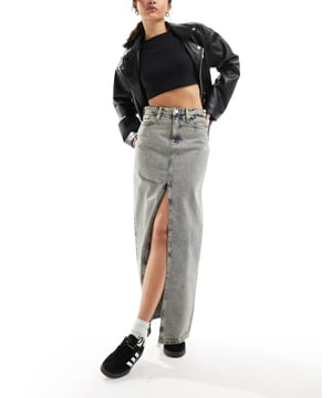 Skirts by Calvin Klein Jeans Lower-half looks High rise Belt loops Functional pockets Front split Regular fitSold By: Asos