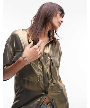 Tops by Topshop Welcome to the next phase of Topshop Spread collar Button placket Chest pockets Regular fitSold By: Asos