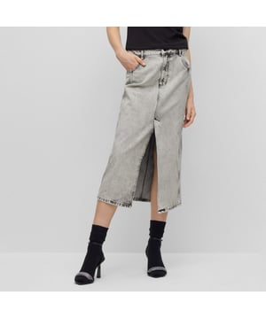 Midi skirt - high rise - High front slit - Slight abrasions - Grindings on hemline - Special bleach wash - Seaming details