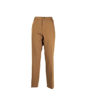 Die Damenhosen von GAS bieten die perfekte Mischung aus Eleganz und Komfort, mit vielseitigen Designs für jede Gelegenheit. Sie sind aus hochwertigen Stoffen gefertigt und zeichnen sich durch moderne Schnitte und feine Details aus, die die Silhouette betonen. Perfekt für einen lässig-schicken oder formelleren Look, spiegeln sie die authentische Essenz der Marke wider, ideal für dynamische Frauen, die einen raffinierten und funktionalen Stil lieben.