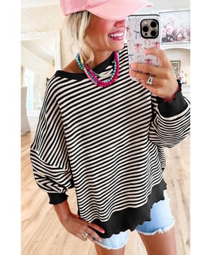 Black Stripe Loose Drop Shoulder Long Sleeve Top
  Timeless and versatile striped design
  Loose fit that drapes beautifully on all body types
  Trendy drop shoulder design for a modern and relaxed vibe
  Comfortable crew neck design
  Features captivating patterns and textures
  Medium
  high elasticity
Material: 97% Polyester 3% Elastane