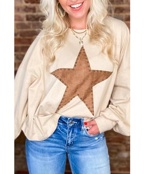 Top de manga larga oversized con gráfico de estrella y detalles de cuentas en albaricoque  
  Detalle de cuentas intrincado para un toque adicional  
  Diseño de gráfico de estrella llamativo  
  Estilo de hombro caído a la moda  
  Cómodo de llevar  
  Disponible en varias tallas  
  Elasticidad media que asegura un ajuste cómodo  
  Eleva tu estilo personal sin esfuerzo  
Material: 85% Poliéster 10% Algodón 5% Elastano