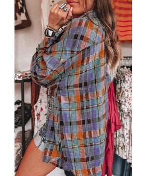 Classic plaid print design with a touch of retro charm
  Loose fit style is comfy and suitable for all
  Versatile piece that can be styled in various ways
  Wide selection of chic patterns available
  Perfect addition to any wardrobe
Material: 100% Cotton