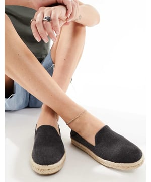 Shoes by Toms Good things come in pairs Slip-on style Signature TOMS branding Rope midsole Flat sole Textured treadSold By: Asos