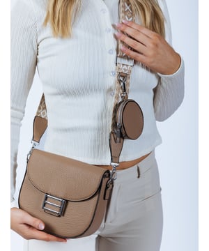 This crossbody features a spacious zipped main compartment and a convenient small zipped pocket at the back. It comes with a stylish patterned canvas strap and a detachable round coin pouch with a zip. A practical and organised accessory, perfect for keeping your essentials easily accessible.

Dimension:

Bag: W x H x D = 20cm x 17cm x 7cm approximately.

Pouch: diameter 9cm approximately.
