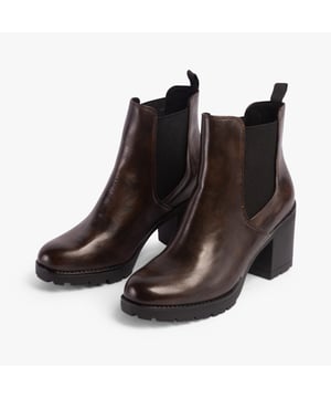 Marco Tozzi 25414-41-304 Womens Boots Mocca Upper Material: Faux LeatherLining Material: TextileSole Material: RubberClosure/Fastening: Pull-OnFeatures: Comfort,Elasticated Side Panel,VeganHeel Type: BlockToe Shape: Chisel/AlmondShoe Width: RegularItem Weight: 0.45 KGHeel Height: High (7.5-9.9cm)Shoe Shaft Height: AnkleBoot Style: Ankle BootsGift Boxed: NoProduct Code: 25414-41-304