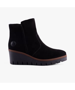 Rieker Rieker Y5065-00 Womens Boots Black Upper Material: SuedeLining Material: TextileSole Material: TPRClosure/Fastening: ZipFeatures: Comfort,Warm LiningHeel Type: WedgeToe Shape: Chisel/AlmondShoe Width: RegularItem Weight: 0 KGHeel Height: Medium (5-7.4cm)Shoe Shaft Height: AnkleBoot Style: Ankle BootsGift Boxed: NoProduct Code: Y5065-00