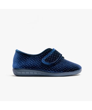 Lotus JANET Womens Slippers Navy Upper Material: FabricLining Material: TextileSole Material: SyntheticClosure/Fastening: Touch FastenFeatures: Memory Foam,ComfortShoe Width: RelaxedItem Weight: 0.45 KGHeel Height: Flat (Under 2.5cm)Slipper Style: Full SlipperProduct Code: ULH090DE0