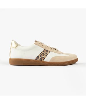 Josef Seibel Josef Seibel JOLEEN 03 Womens Trainers Beige-Multi Upper Material: Leather/SuedeLining Material: TextileSole Material: RubberClosure/Fastening: Lace-UpFeatures: Comfort,BreathableToe Shape: RoundShoe Width: RegularItem Weight: 0 KGHeel Height: Flat (Under 2.5cm)Shoe Shaft Height: Low TopTrainer Style: CasualProduct Code: 64403-918202