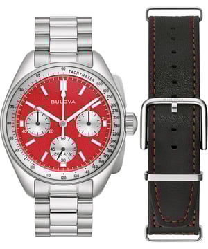 Deze Bulova Archive Series Lunar Pilot Blood Moon Chronograaf Horloge voor Mannen is het perfecte tijdsindicator om te dragen of als cadeau. De zilveren 43,5 mm ronde kast in combinatie met de comfortabele zilveren RVS horlogeband zorgt ervoor dat je optimaal van dit prachtige horloge kunt genieten zonder enige concessie. Aangedreven door een hoogwaardig kwartsmechanisme en waterbestendig tot 5 bar, blijft je horloge tikken. Op 2 augustus 1971 werd er een Bulova chronograaf op de maan gedragen, ontworpen door Bulova voor de eisen van de lunare omgeving. Nu is het iconische ontwerp bijgewerkt met ons exclusieve hoogprecisie kwartsmechanisme. Dit chronograaf horloge heeft de functies: Stopwatch, Luminiscente Wijzerplaat, Luminiscente Cijfers en Tachymeter. Wordt geleverd met een extra Zwarte Leren Band van hoge kwaliteit, 21 cm lang en 20 mm breed, zilveren RVS band met een vouwsluiting. Kastdiameter: 43,5 mm, kastdikte: 13 mm, kastkleur: Zilver en wijzerplaatkleur: Rood.