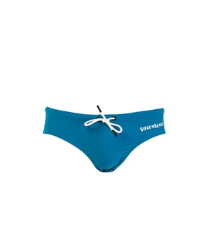 Entspannen Sie sich stilvoll mit dem BIKKEMBERGS Badeanzug Modell Sleepo. Dieser Badeanzug mit unifarbenem Muster bietet zeitlose Eleganz mitmit einem Hauch von Originalität dank des Details auf der rechten Seite. Der verstellbare Gummibund sorgt für eine bequeme und individuelle Passform.