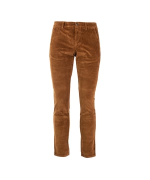 Die Reign-Hose für Herren ist die perfekte Kombination aus Eleganz und Komfort. Sie ist aus hochwertigen Stoffen gefertigt und bietet eine optimale Passform und Haltbarkeit. Raffinierte Details, wie die präzise Verarbeitung und die Auswahl edler Materialien, machen sie ideal für Beruf und Freizeit. Ein vielseitiges und stilvolles Kleidungsstück, das in keinem Kleiderschrank eines Mannes fehlen darf.