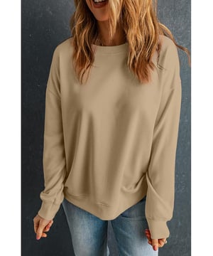 Sudadera clásica y versátil  
Ideal para looks casuales con cualquier pantalón  
Fácil de llevar  
Cuello redondo  
Disponible en colores sólidos y diferentes tallas  
Material: 50% poliéster 50% algodón