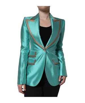Marca: Dolce & Gabbana  
Modelo: Blazer de chaqueta de un solo botón  
Color: Verde metálico  
Corte: Regular  
Material: 100% Seda  
Forro: 92% Seda 8% Elastano  
Cierre delantero con botones  
Con solapas pico  
Bolsillos frontales con solapa  
Mangas largas con puños abotonados  
Cierre de botón  
Detalles con logo  
Hecho en Italia  