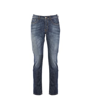De Reign herenjeans combineren stijl en kwaliteit perfect. Ze zijn gemaakt van denim van hoge kwaliteit en bieden een onberispelijke pasvorm en duurzaamheid waardoor ze ideaal zijn om elke dag te dragen. Aandacht voor detail, van precieze stiksels tot verstevigingen op stresspunten, zorgt voor duurzaamheid zonder aan comfort in te boeten. Een veelzijdig kledingstuk dat nooit uit de mode raakt, perfect voor elke gelegenheid.