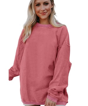 Aardbeienroze Geribbelde Katoenen Oversized Sweatshirt  
Gemaakt van hoogwaardige materialen  
Geribbelde corded ontwerp  
Oversized pasvorm  
Geschikt voor zowel mannen als vrouwen  
Veelzijdig en eenvoudig te stylen  
Perfect om te loungen of uit te gaan met vrienden
