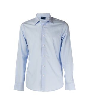 Die Herrenhemden von GAS vereinen klassischen und modernen Stil und spiegeln den kultigen Denim-Spirit der Marke wider. Aus hochwertigen Stoffen gefertigt, bieten sie eine perfekte Passform und feine Details, ideal für jede Gelegenheit, von der Arbeit bis zur Freizeit. Sie sind vielseitig und authentisch und wurden für Männer entworfen, die einen lässigen und dennoch raffinierten Look suchen, ohne auf Komfort und Persönlichkeit zu verzichten.