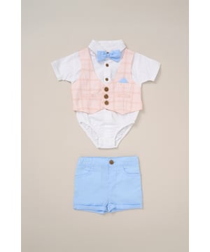 Get your little one ready for summer events and holidays with this adorable set from Little Gent! Featuring a bodysuit shirt with a mock waistcoat, matching shorts, and a dapper bowtie, it’s topped off with a cute decorative pocket square. Stylish and comfy, it’s perfect for making special memories in.