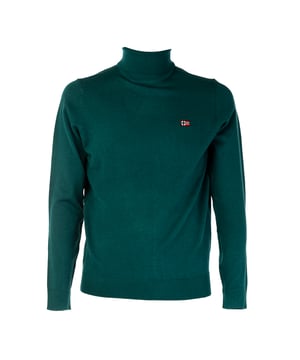Die Herrenpullover von SCUOLA NAUTICA ITALIANA vereinen Stil und Zweckmäßigkeit, inspiriert von der faszinierenden Welt der Seefahrt. Aus hochwertigen Materialien gefertigt, bieten sie Komfort und Wärme, ideal für kühlere Tage. Ihr klassisches Design und die feinen Details machen sie perfekt für einen lässigen und doch eleganten Look, der die Leidenschaft für die nautische Tradition widerspiegelt.