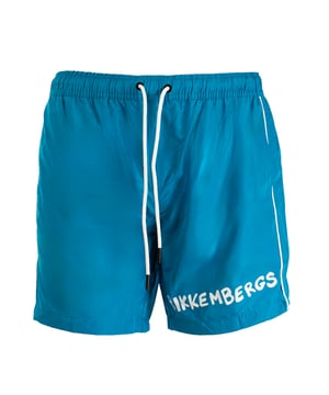 Entdecken Sie die Medium Boardshort für Herren von BIKKEMBERGS. Sie ist aus hochwertigen Materialien gefertigt und mit dem Markenlogo auf dem rechten Bein versehen.einen Hauch von sportlichem und elegantem Stil. Perfekt für einen raffinierten Look am Strand.