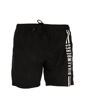 Verleihen Sie Ihrem Sommerlook einen Hauch von sportlicher Eleganz mit dem Modell Medium Boardshort von BIKKEMBERGS. Dieses unifarbene Modell ist mit der markantenLogo-Grafik auf dem rechten Bein verziert und bietet einen unaufdringlichen, aber erkennbaren Stil. Perfekt für den Mann, der ein einfaches, aber auffälliges Design sucht.