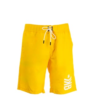 Eleganz und Dynamik treffen sich in den langen Boardshorts von BIKKEMBERGS, perfekt für Liebhaber eines lässigen, sportlichen Stils. Hergestellt aus hochwertigen Materialien,Die Boardshorts sind aus hochwertigen Materialien gefertigt und bieten Komfort und Strapazierfähigkeit, ideal für Strandaktivitäten und entspannte Momente. Die markante BIKKEMBERGS-Logo-Grafik auf demDie unverwechselbare BIKKEMBERGS-Logo-Grafik auf dem rechten Bein verleiht einen Hauch von Klasse und Wiedererkennbarkeit und macht dieses Kleidungsstück zu einem Muss für jeden Mann, der Funktionalität und Mode miteinander verbinden möchte.