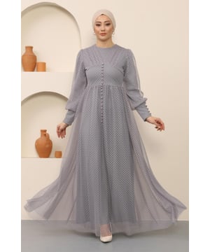 Stoffmerkmal: Hergestellt aus Tüllstoff.Produktmerkmal: Neues Hijab-Modemodell der Saison. Gefüttert. Mit Reißverschluss auf der Rückseite für einfaches Anziehen. Manschetten und Vorderseite mit Knöpfen verziert. Aufgrund von Konzeptaufnahmen kann es leichte Farbabweichungen im Produkt geben. Das Model trägt Größe 38. Größe 38 Abendkleid Maße: Produktlänge: 149