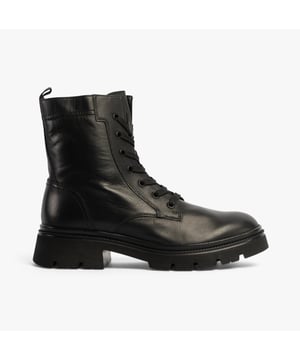 Gabor Gabor MERYL Womens Boots Black

 Upper Material: Leather

Lining Material: Leather

Sole Material: Synthetic

Closure/Fastening: Lace-Up

Features: Comfort

Heel Type: Block

Toe Shape: Round

Shoe Width: Regular

Item Weight: 0.8 KG

Heel Height: Low (2.5-4.9cm)

Shoe Shaft Height: Ankle

Boot Style: Ankle Boots

Gift Boxed: No
Product Code: 51.852.27
