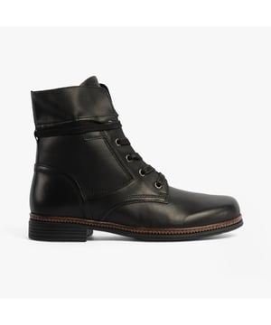Gabor NERISSA Womens Ankle Boots Black

  
 *   Upper Material: Leather 
 *  Lining Material: Textile 
 *  Sole Material: Rubber 
 *  Closure/Fastening: Lace-Up 
 *  Features: Comfort 
 *  Toe Shape: Round 
 *  Shoe Width: Regular 
 *  Item Weight: 0 KG 
 *  Heel Height: Flat (Under 2.5cm) 
 *  Shoe Shaft Height: Ankle 
 *  Boot Style: Ankle Boots 
 *  Gift Boxed: No  Product Code: 54.674.27
