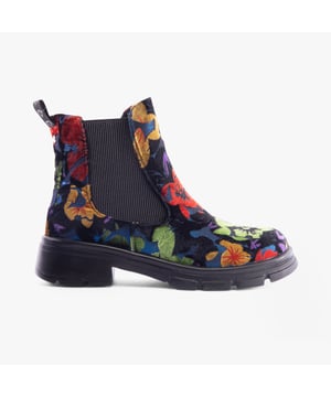 Heavenly Feet Heavenly Feet REMY Womens Chelsea Boots Floral Velour Blue

 Upper Material: Faux Leather

Lining Material: Textile

Sole Material: Rubber

Closure/Fastening: Pull-On

Features: Comfort,Memory Foam,Elasticated Side Panel

Heel Type: Block

Toe Shape: Round

Shoe Width: Regular

Item Weight: 1 KG

Heel Height: Low (2.5-4.9cm)

Shoe Shaft Height: Ankle

Boot Style: Chelsea Boots

Gift Boxed: No
Product Code: AB0004465-FLRLVLRBLU