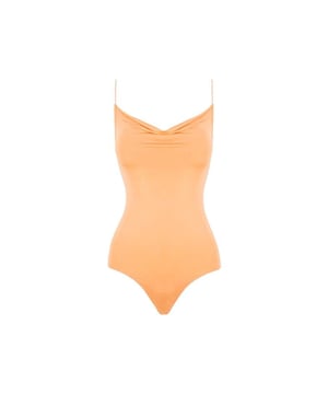 Body mit flexiblen, dünnen Gummi-Schulterträgern, fließendem Ausschnitt und einem ergänzenden Druckknopfverschluss unten für Tages- und Nachtkombinationen.

Material: Hergestellt aus Stoff mit 95 % Polyester und 5 % Elasthan.

Maße des Models: Sie trägt Größe S, ist 177 cm groß und hat die Maße 80/60/89 cm.