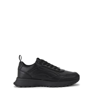 This pair of Kai Sneakers feature a sleek black upper. The front laces up with branding on the tongue. There is a black KG Kurt Geiger tab at the back of the ankle.