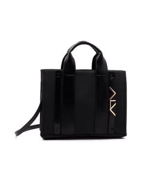 Bolso bandolera para mujer. El cierre es con cremallera. Los bolsillos internos son dos con cremallera y dos abiertos. Los bolsillos externos están ausentes. La bandolera es ajustable y extraíble en piel. El mango es de cuero. Hay un compartimento interno. El material externo es 100%PU. Internamente es 100% Poliéster. Medidas: 37x29x13 cm. Producto de moda