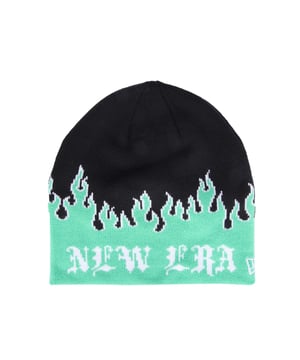 New Era Flame Skull Knit Beanie in green.- Knitted crown.- New Era wordmark on front.- Flames around lower half of crown.- New Era Flag embroidered on left.- 95% Acrylic  5% Elastane.- Ref: 60565453