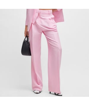 Dames Hugo Havira Relaxed-Fit Broek met dubbele plooien voor. Broek met wijde pijpen van HUGO Womenswear, gesneden in een relaxte pasvorm van stretchstof gemengd met linnen en voorzien van dubbele plooien.- Relaxed fit.- Mid rise.- Haak- en ritssluiting.- Wijde pijpen.- Plooi aan de voorkant.- Zijzakken.- Paspelzak aan de achterkant.- Ongevoerd.- Hoofdmateriaal: 44% Polyester, 29% Linnen, 23% Viscose, 4% Elastaan. Zakken: 100% Katoen. Machinewasbaar. Ref: 50520961664.