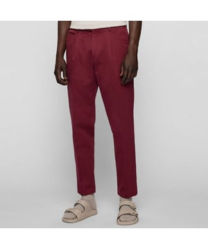 Men's Boss T-Peet Trousers. The Boss trousers, part of the formal collection, are crafted for a sophisticated appearance. Featuring a zip-fly and a button closure, it exudes elegance.- Hook and zip closure.- Side pockets.- Belt loops.- Straight leg. Material: 58% Cotton, 42% Linen. Ref: 50473584603.