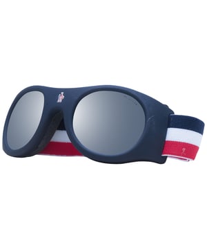 Geslacht: Unisex
Hoofdkleur: Blauw
Kleur van het frame: Blue
Frame materiaal: Kunstostof
Kleur van lenzen: Grijs
Lensenmateriaal: Kunststof
Filtercategorie: 3
Lenzen effect: Gespiegeld
Bescherming: 100% UVA & UVB
Grootte: 55-26-155
Breedte van de lenzen: 55
Hoogte van de lenzen: 47
Brugbreedte: 26
Frame breedte: 150
Lengte van de tempels: 155
Stijl: Sport
Velgenstijl: Full-Rim
Veer scharnier: Nee
Zending omvat: Zakje met merk
Country: Italy