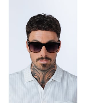 Frame Colour: Green Lens Colour: Grey. Material: AC Lens PC Frame. One Size. SKU: SG2502302. UV 400 PROTECTION. LENS FILTER CATEGORY 3