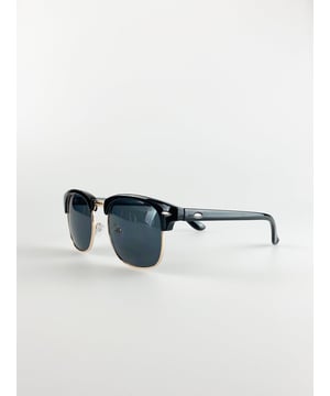 Black Clubmaster Sunglasses with Black Lenses
Frame Colour:Black
Lens Colour:Black
Frame Material:Plastic
One Size
FDA Approved
UV 400 PROTECTION IN ACCORDANCE WITH 89/686/EEC BS EN ISO 123-1:2013
SKU: SG2408802