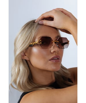 Frame Colour: Gold
Lense Colour: Brown
Material: PC Lens PC Frame
One Size
SKU: SG2501606
UV 400 PROTECTION 
LENS FILTER CATEGORY 3