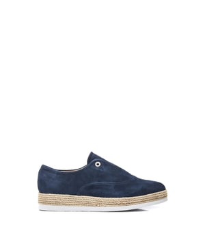 Meet Felicie, the fashion forward slip trainer style espadrille. Featuring rope detail and Moda eyelets, Felicie doesn't compromise on comfort with an arch support sock to ensure you feel as good as you look.