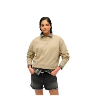 Sweatshirt Superdry Varsity Loose Damen Beige Baumwolle. Authentisches Kleidungsstück der Marke Superdry - Streetwear/Sportswear-Design von Superdry - Superdry für modebewusste Frauen, perfekt für den Alltag - Beige Sweatshirt von Superdry lässt sich hervorragend mit Ihrer Garderobe kombinieren - bequemer Baumwollstoff - klassisch - Varsity Loose -