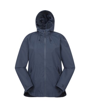 100% Polyester. Design: Unifarben. Gewebetechnik: Atmungsaktiv, Leicht, Wasserfest. Mit Kapuze, Stehkragen. Langärmlig. Kapuzenmerkmale: anpassbar, mit Kordelzug, Aufnähen. Taschenart: 2 Vordertaschen, Reißverschluss. Reißverschluss vorn. Wasserdichtigkeit (mm): 5000 mm. Atmungsaktivitätsbewertung: 5000. Material: Ohne PFC (per- und polyfluorierte Chemikalien). 32 DE: 84 cm. 34 DE: 86,36 cm. 36 DE: 88,9 cm. 38 DE: 93,98 cm. 40 DE: 99 cm. 46 DE: 119,38 cm. 48 DE: 127 cm. 44 DE: 112 cm. 42 DE: 104 cm.