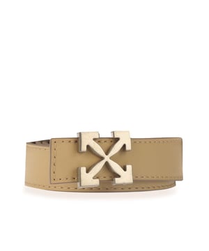Off White Reversible Arrow Belt.- Signature arrow motif buckle.- Leather. Material: 100% Leather. Ref: OWRB0720016261.