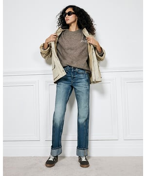 Button and zip fastening, Belt loops, Pocket detail, Straight leg, Rolled cuffs