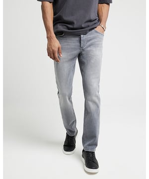 Slim fit, Denim fabric, Faded, Belt loops, Classic 5 pockets, Button and zip fastening
