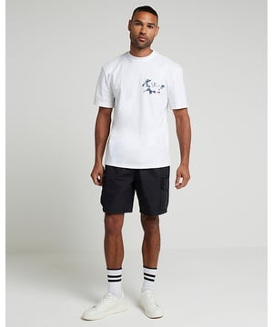 Crew neck, Short sleeve, Graphic