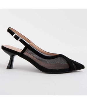 Hakken schoenen voor dames. 100% natuurlijke leren inlegzool. Comfortabele pasvorm. Gemaakt door andere merken voor ons merk. Ongeveer 4 cm hak