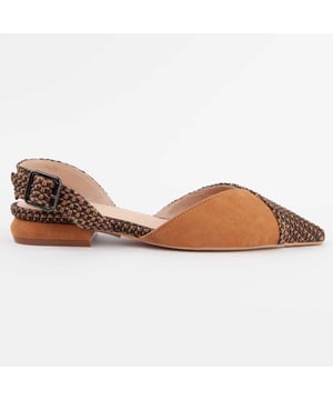 Bailarina casual para mujer. Plantilla de piel 100% natural. Calce cómodo. Fabricado por otras marcas para nuestra marca.