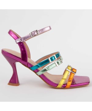 Heeled sandals for women. 100% natural leather insole. Comfortable fit. Manufactured by other brands for our brand. Approximate measurements: 7 cm heel